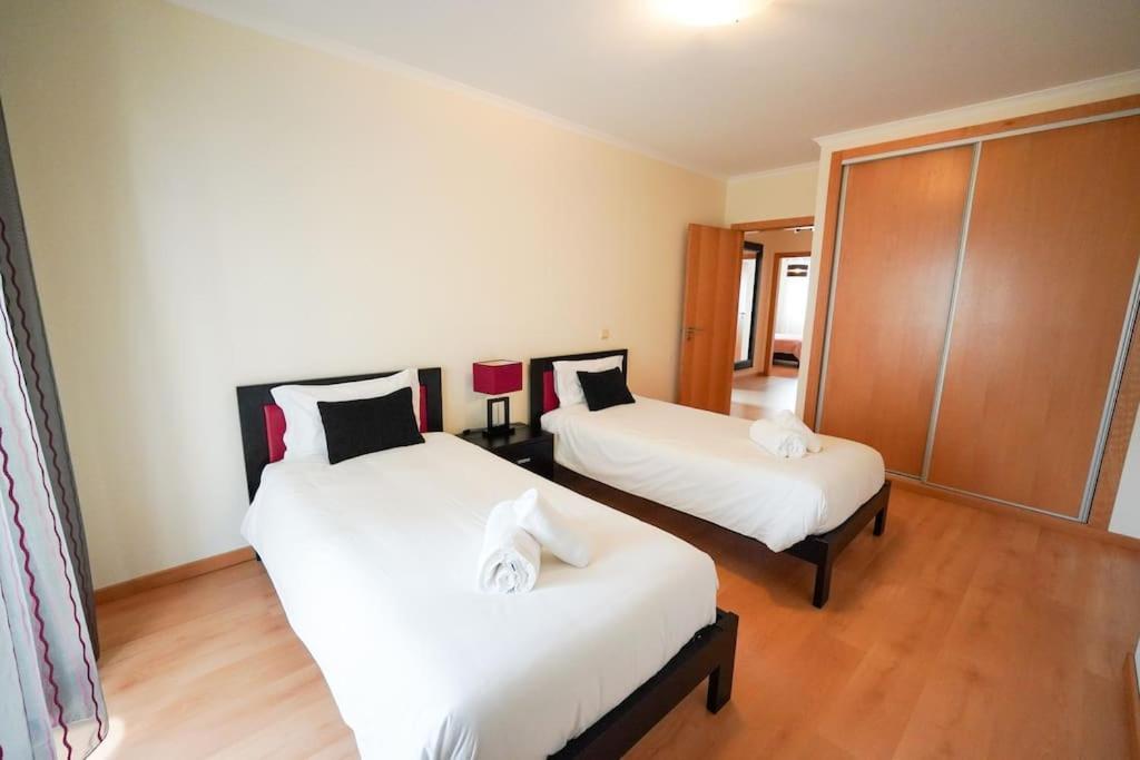 Dalila'S House Apartment Nazare Bagian luar foto