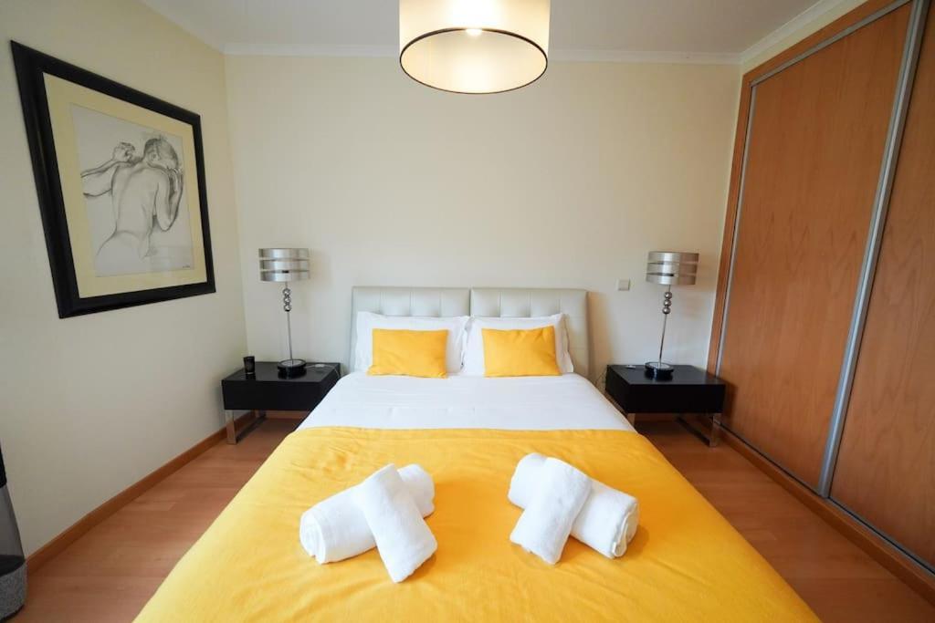 Dalila'S House Apartment Nazare Bagian luar foto
